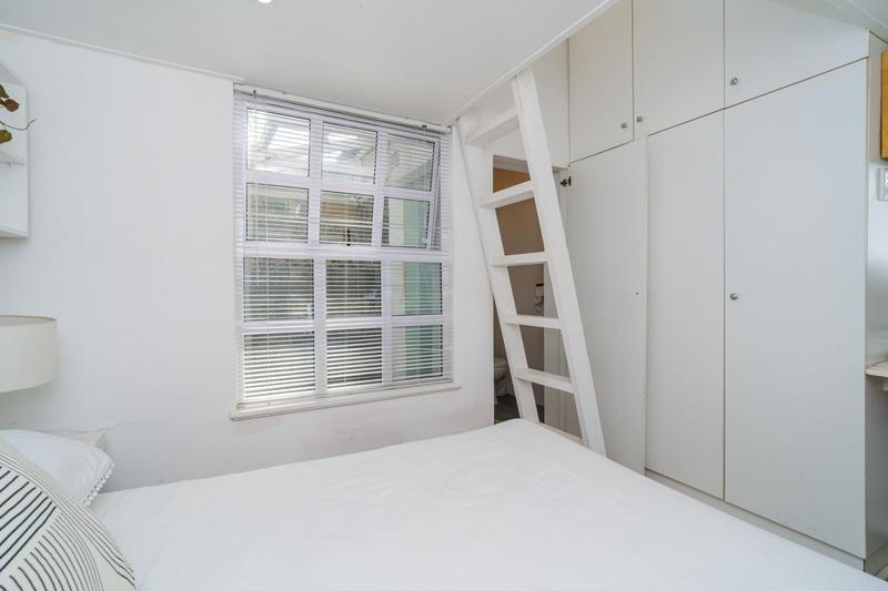 2 Bedroom Property for Sale in Harfield Village Western Cape